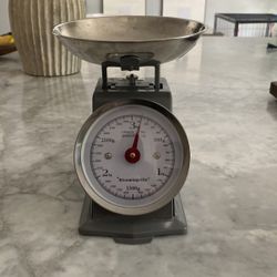 Farmhouse Kitchen Scale 