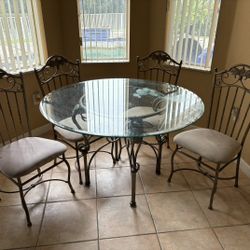 Dining Set/plus 2 bar stools
