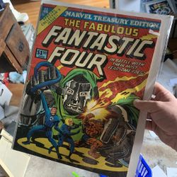 Fantastic Four Marvel Comic Book 70s Bronze Age Doctor Doom 