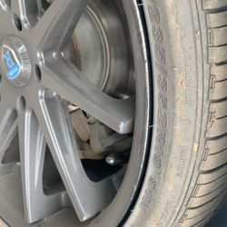 Rohana "19 Rims And Tires
