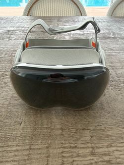 Apple Vision Pro Headset 512GB like New