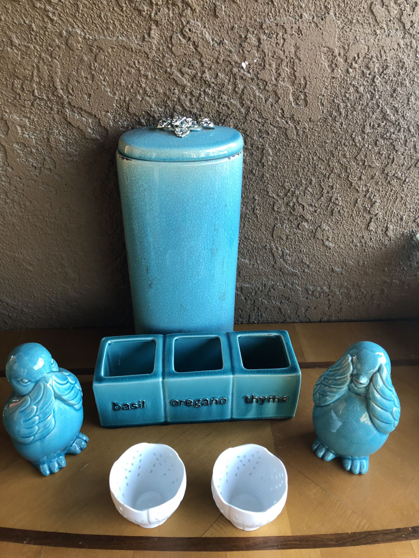 6 pieces decor , Turquoise with white