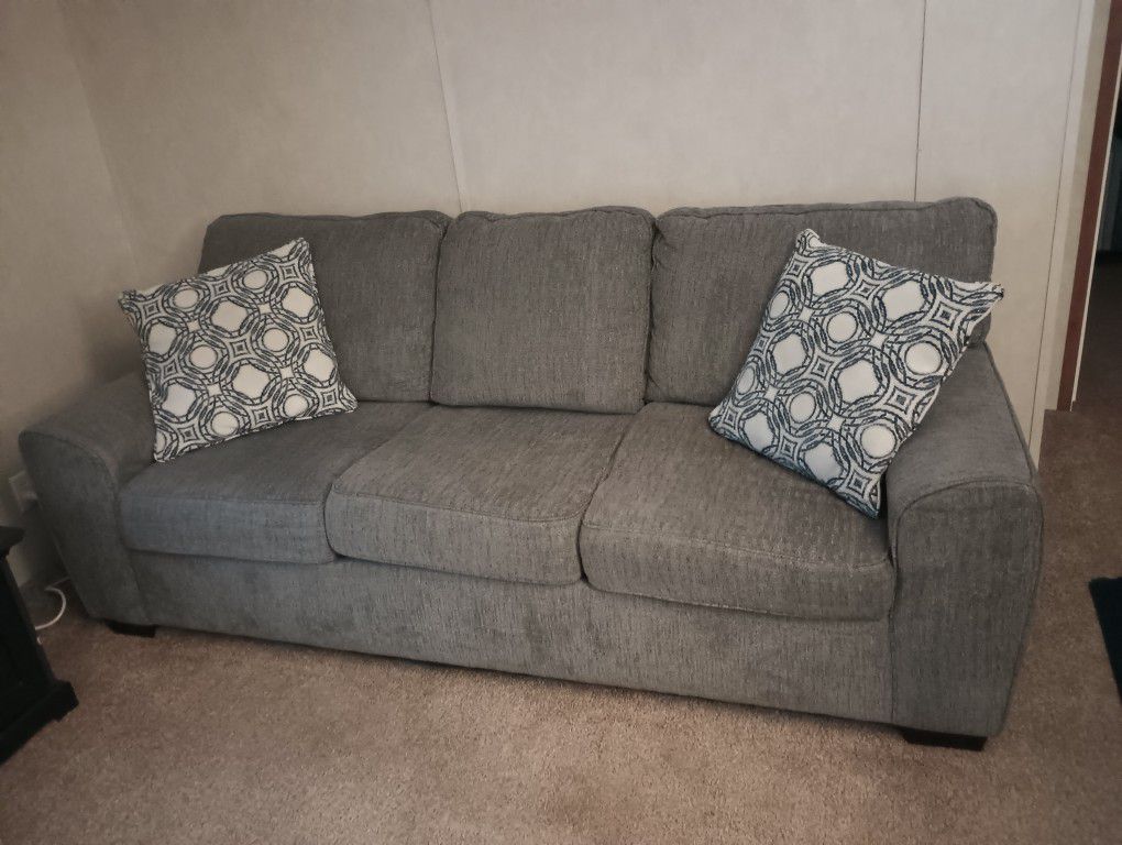 Sofa With Matching Pillows Good Shape