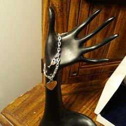 Bracelet With Charms Hearts And Champagne