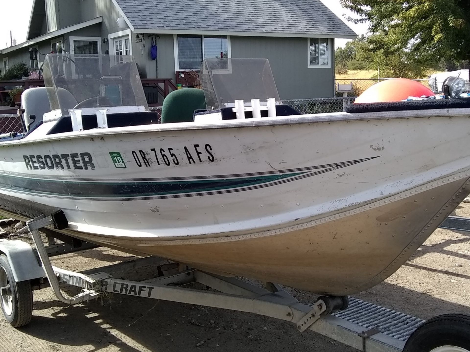 1993 Smoker Craft Boat