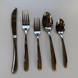40-Piece Stainless Steel Flatware Silverware Set – Service for 8