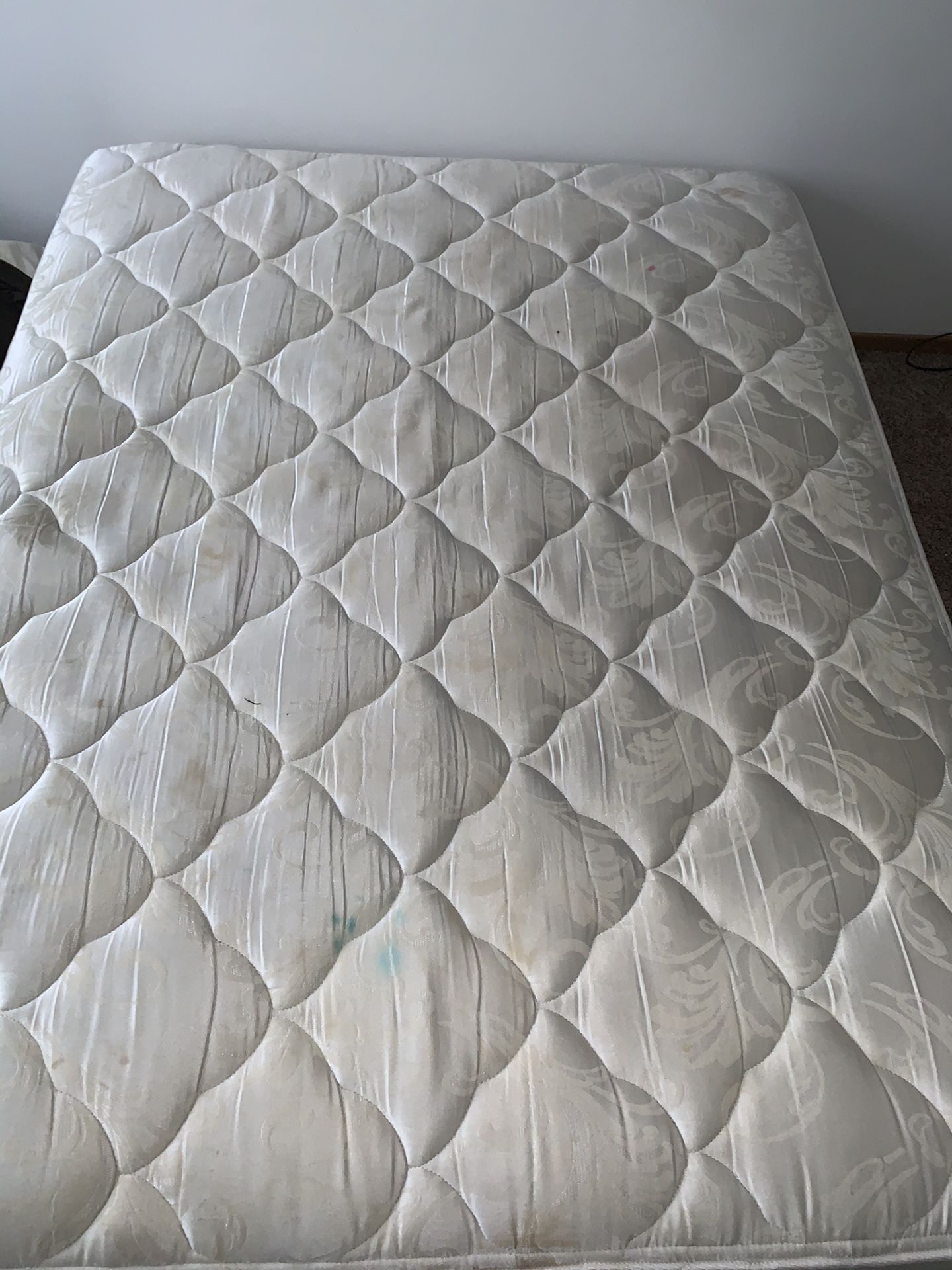 Full size mattress and double box spring