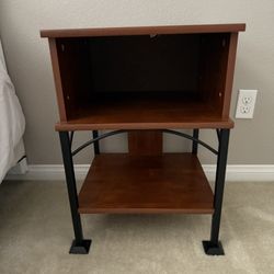 Nightstand/End Table