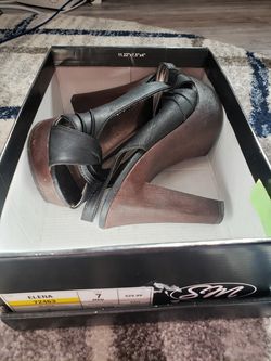 Heels size 7