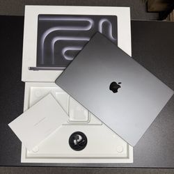MacBook Pro M3 Max with 16C CPU, 40C GPU | 128GB Memory | 1TB SSD with AppleCare+ like New