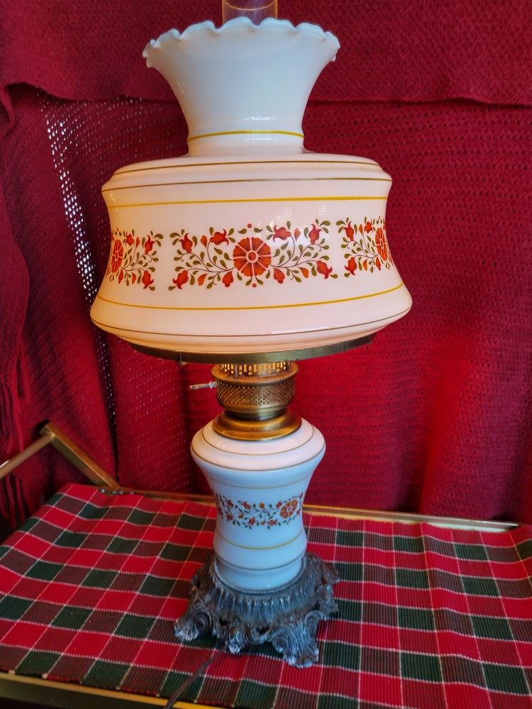 Vintage 1971 Hurricane Lamp
