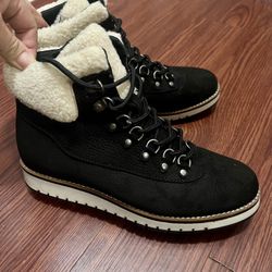 Womens Boots Size 9 