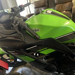 Kawasaki 2012  650 