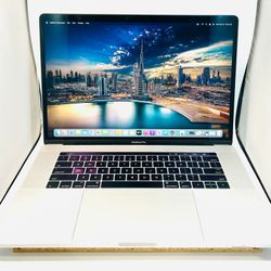 Apple MacBook Pro 15” 2016 TouchBar 2.9Ghz Core i7 16GB 1TB Radeon Pro 460 4GB VRAM