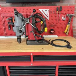 Milwaukee Magnetic Drill