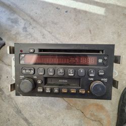 02–05 Buick LeSabre AM FM CD cassette radio receiver OEM (contact info removed)8