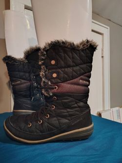 Columbia Heavenly Omni-Heat Women Winter Boots size 7 - $50