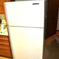 White Westinghouse Refrigerator
