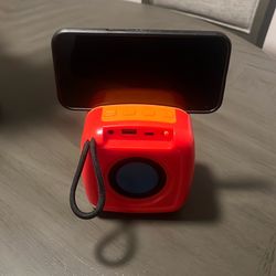 Wireless speaker
