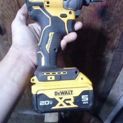 DeWalt Drill 5Ah Battery And Charger