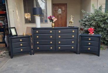 Black 8 Drawer Dresser with Pair of 3 Drawer Nightstands- all Solid Wood- Black with Gold