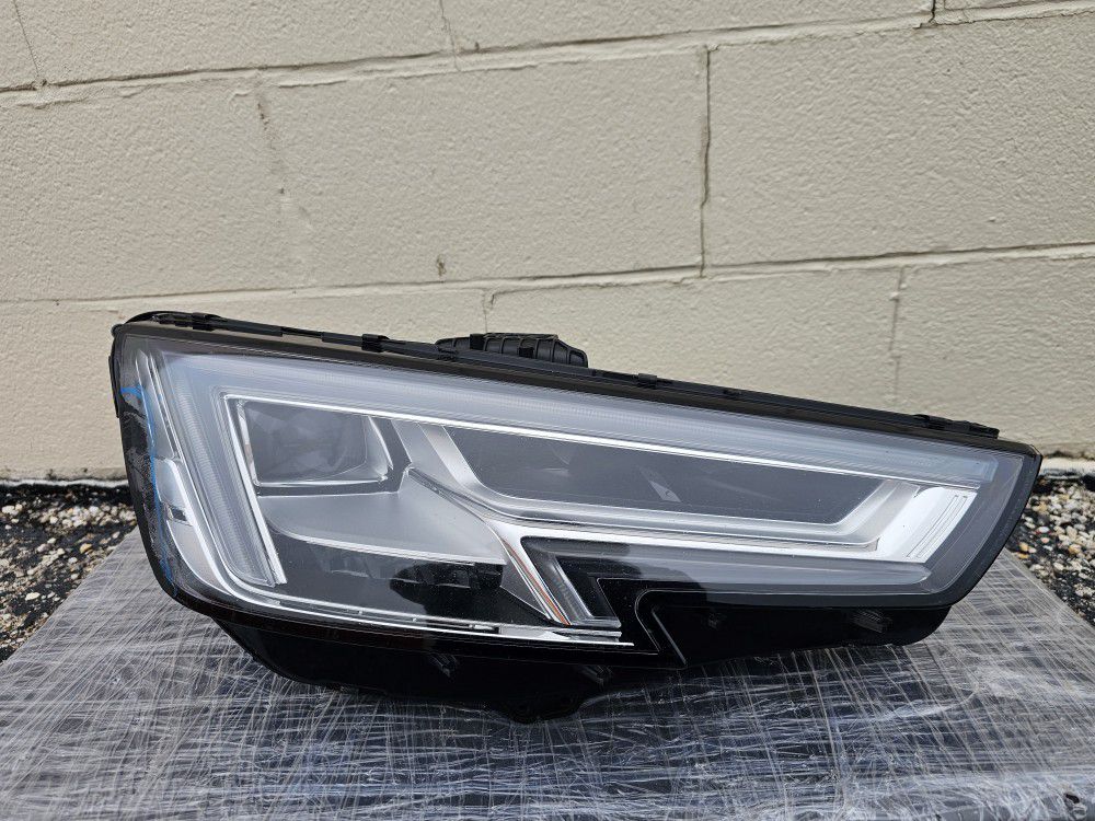 2018-2020 Audi A4 Headlight HID