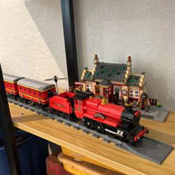 Hogwarts Express Lego Set