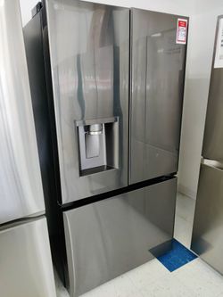 New 26 cu. ft. Smart Counter-Depth MAX French Door Refrigerator with 4 types of ice in PrintProof Bla