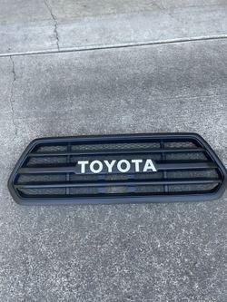 Custom 18-23’ Tacoma Grille