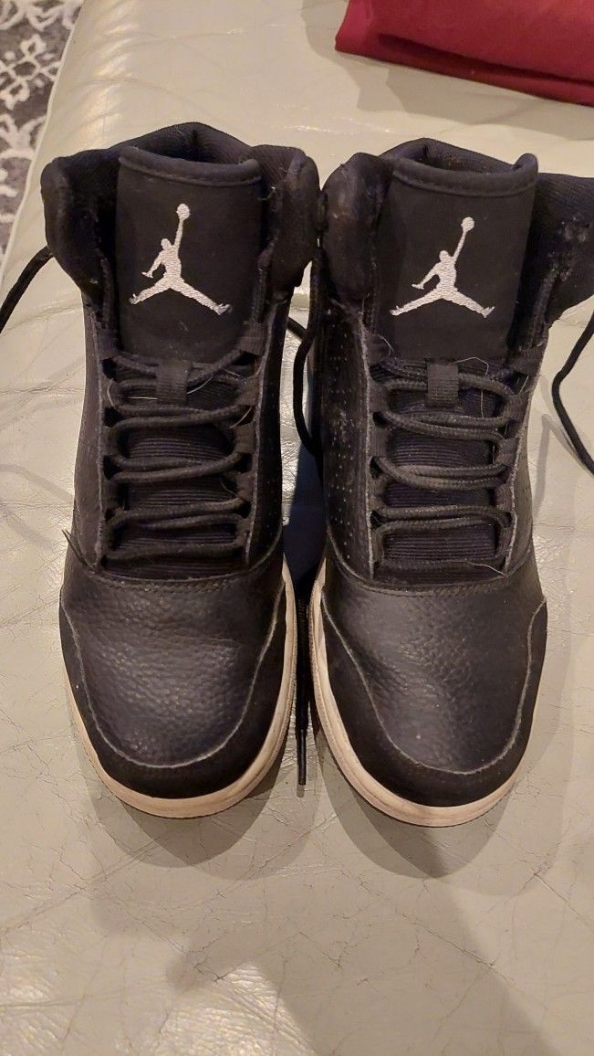 AIR JORDANS, & NIKE BOYS SIZE 5