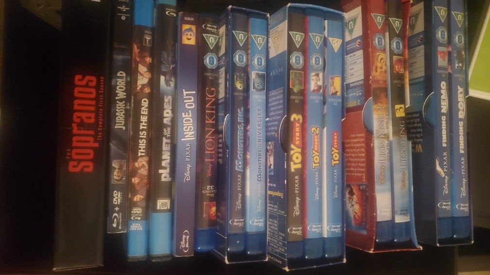 ****REDUCED PRICE!!!!!*****Various Blurays And 1 Set Of DvD