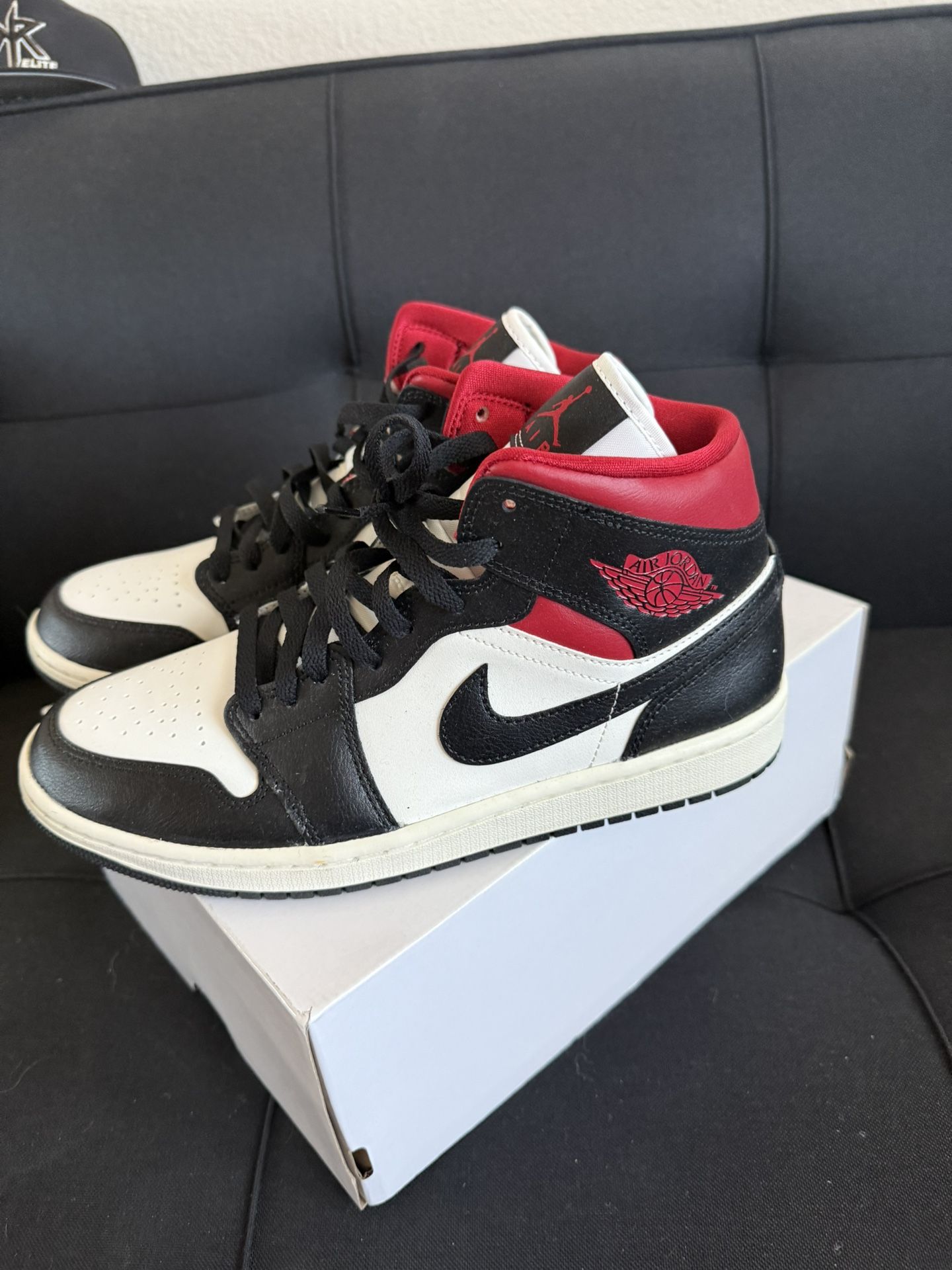 Air Jordan “Black Toe” Brand New