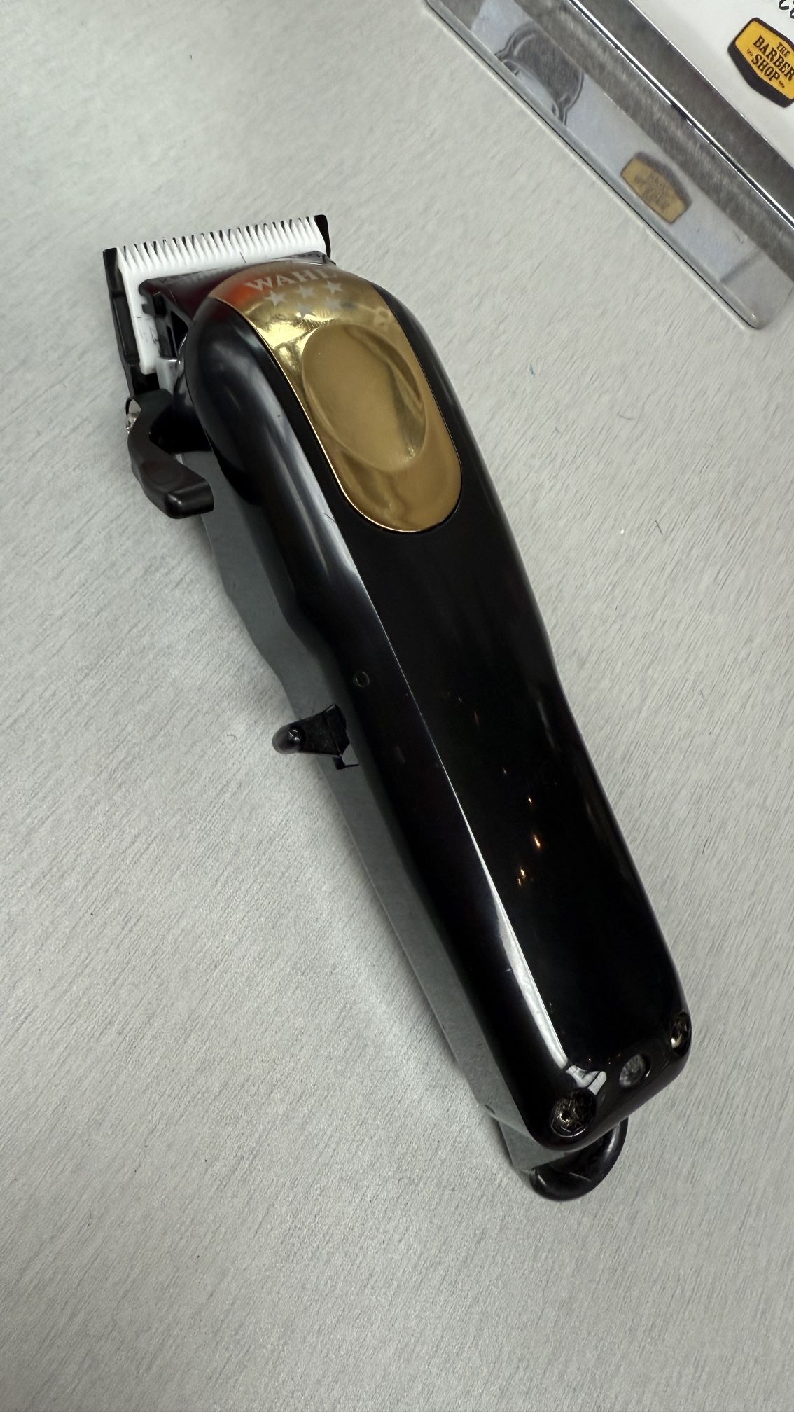 Cordless Black & Gold Wahl magic Clippers 