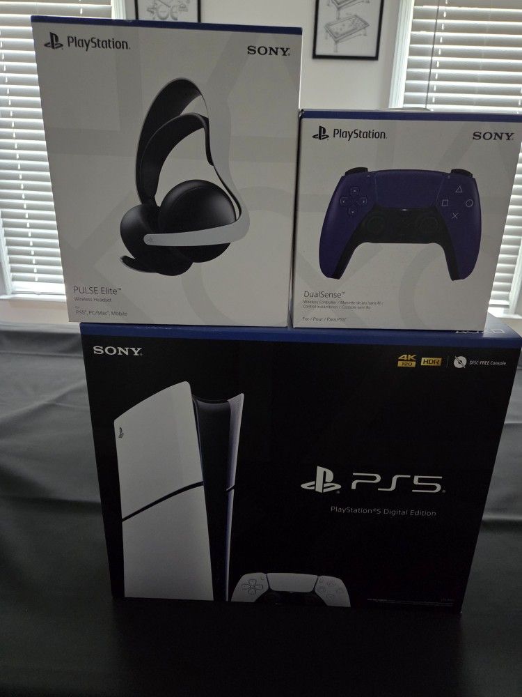 Brand New PS5 DIGITAL EDITION WITH BLUETOOTH HEADSET AND CONTROLLER