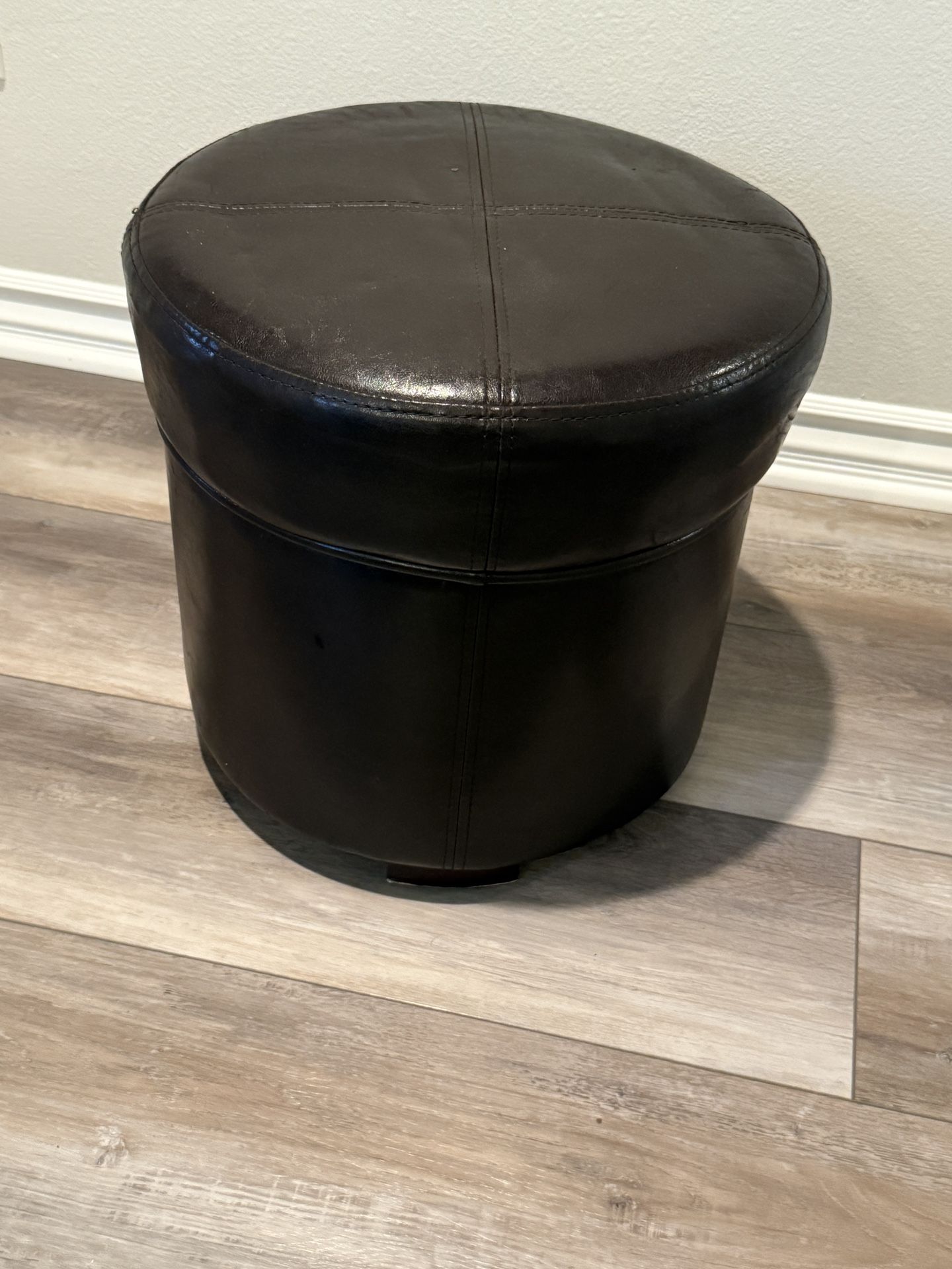Ottoman, round, leather, brown