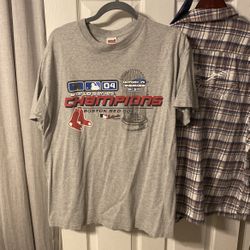 (VINTAGE ) Boston red sox 2004 world series graphic shirt