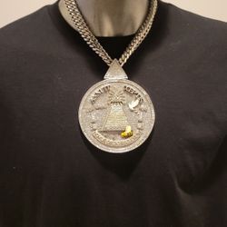 Big diamond pendant charm