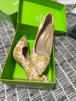 Sam Edelman Hazel Floral Pointed-Toe Pumps – Size 9