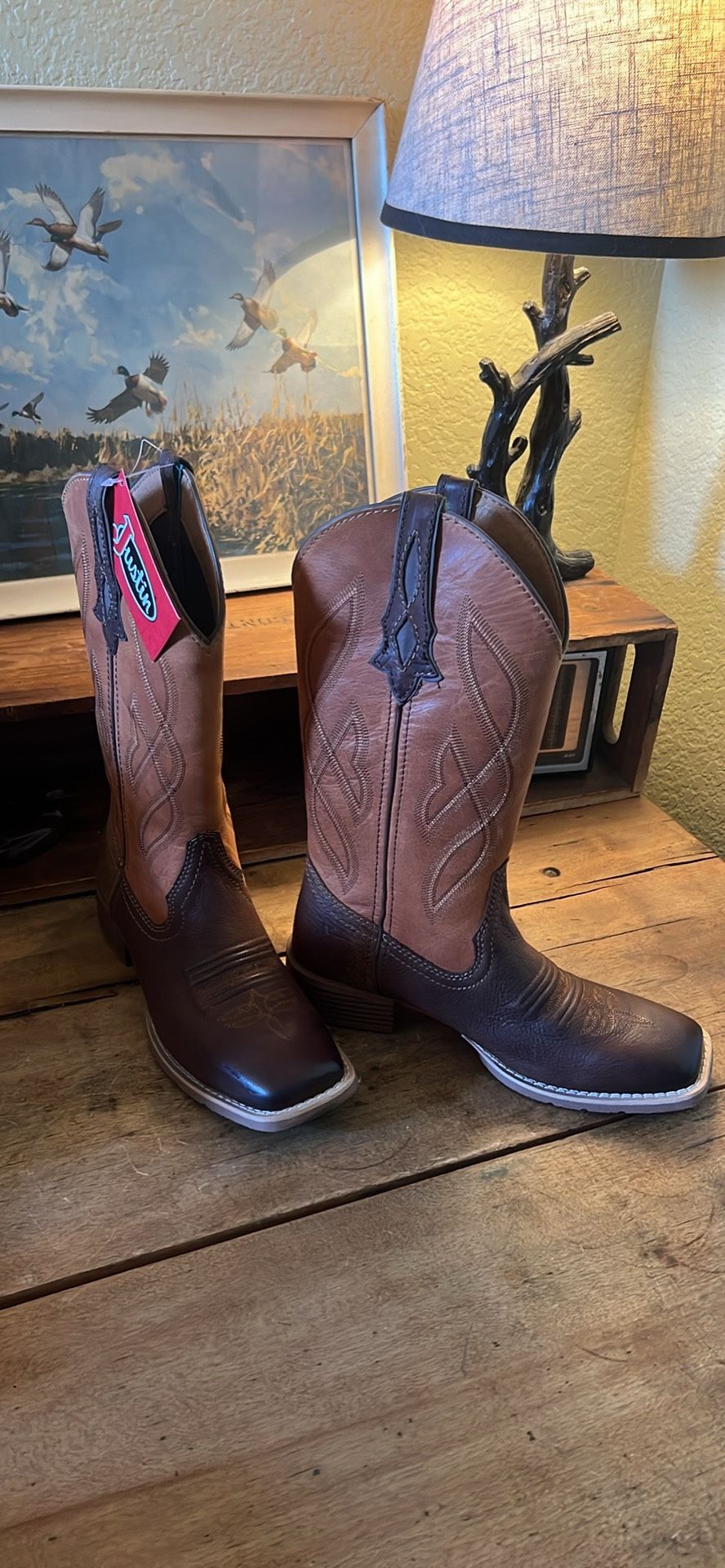 Women’s Justin “Breakaway” Boots 8B