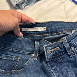 Levi Jeans Size 4