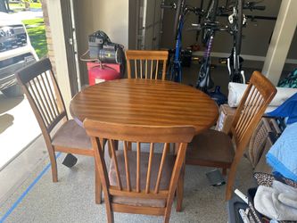 Ashley furniture - 5 piece dining table