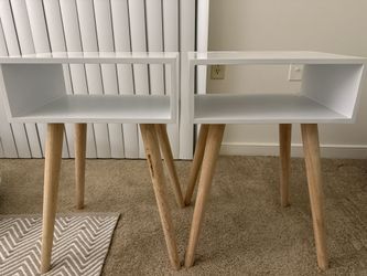 2 Side Tables