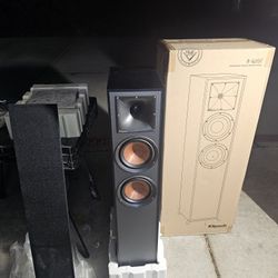 Klipsch R-620F Floorstanding Speaker with Tractrix Horn Technology | Live Concert-Going Experience in Your Living Room, Ebony(one Only)