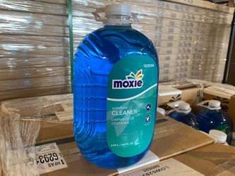 MOXIE Window Cleaner, 169 Fl. Oz.