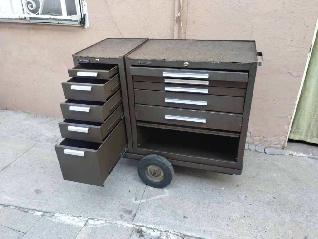 Kennedy Tools Box With Side Drawers And Versa Cart..H..36..W..43..D..20