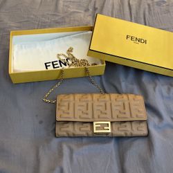 Fendi Wallet On Chain 