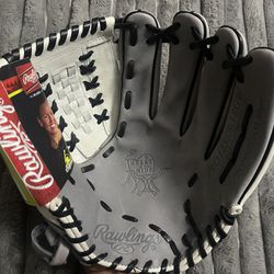 Rawlings Heart of the Hide Softball Glove 