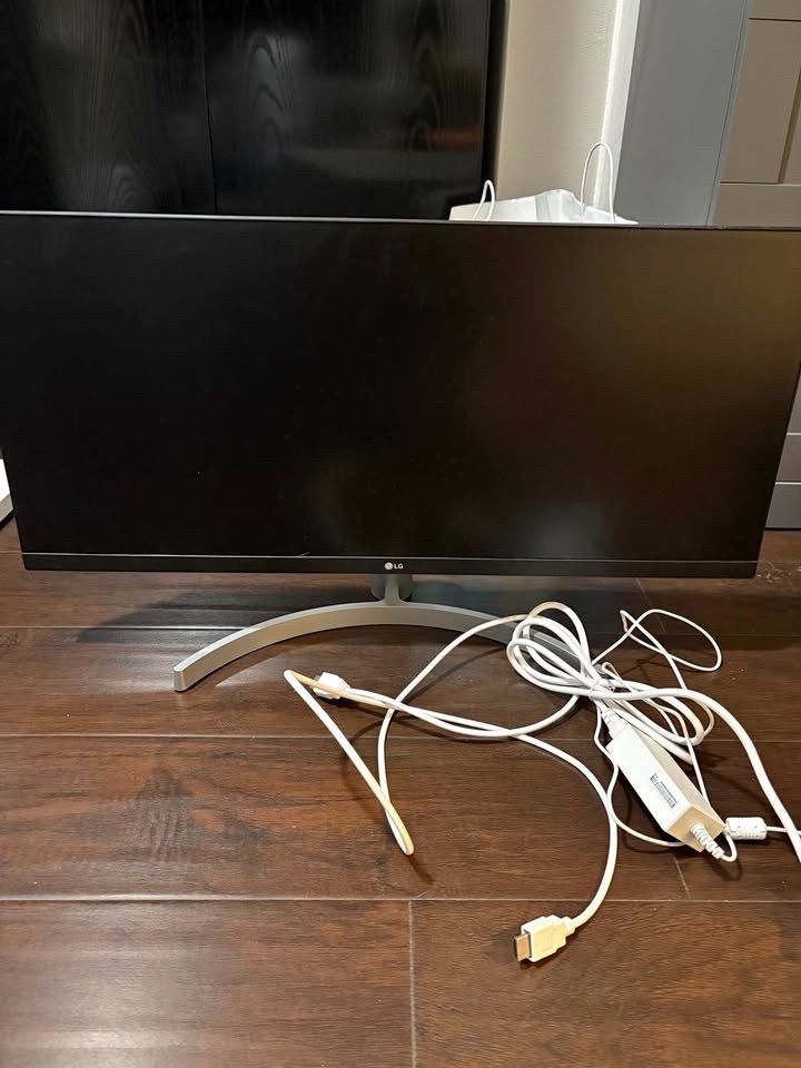 LG 29“ 21:9 UltraWide WFHD IPS HDR10 Monitor with FreeSync
