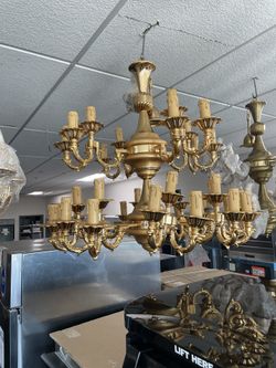 Luxury Gold Metal 36 Light Chandelier 