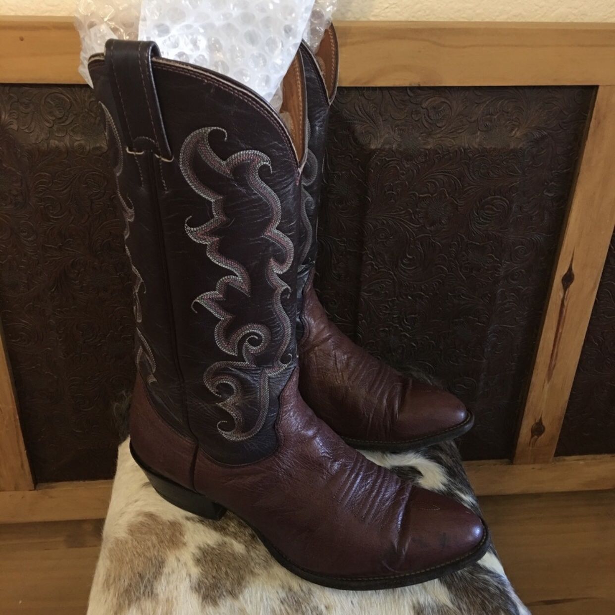 Men’s Nocona western scroll stitch leather boots